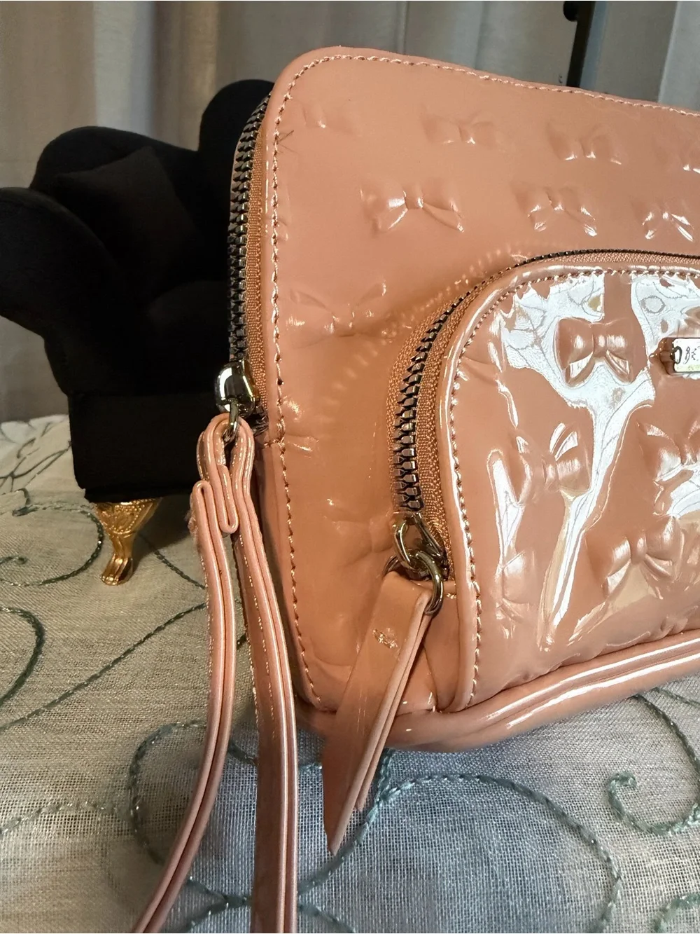 Betsey Johnson Blush Pink Embossed Bow Dome Wristlet / Cosmetic Bag